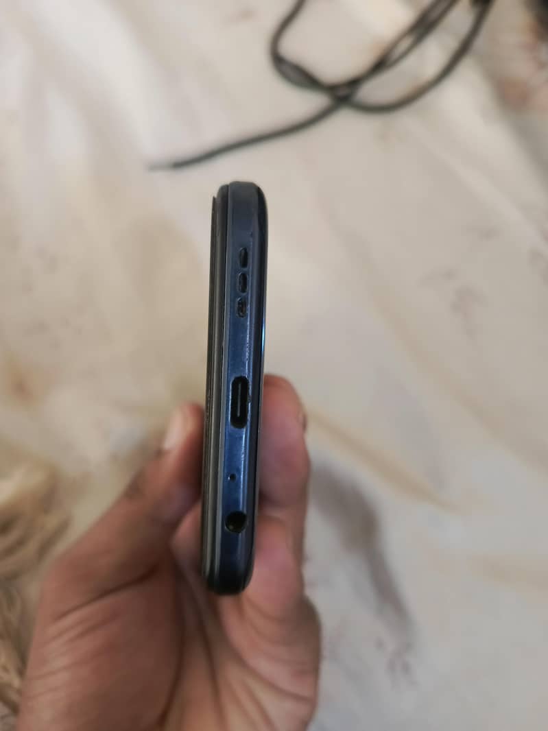 Tecno Camon 18T with box 6
