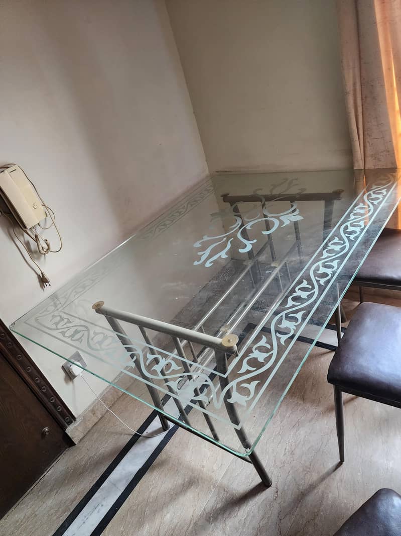 Dining Table 0