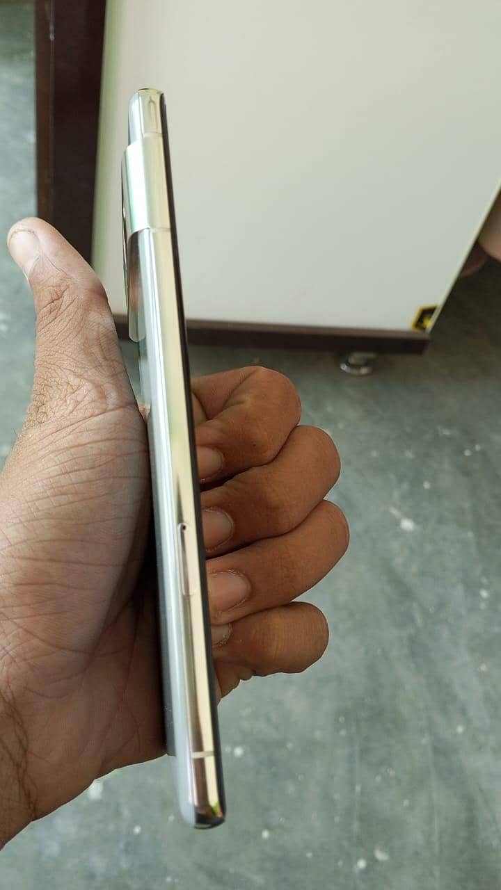 Google Pixel 7 Pro 4