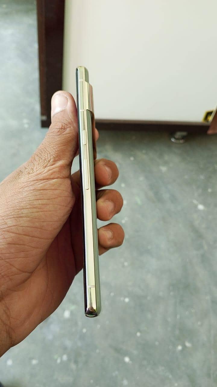 Google Pixel 7 Pro 6
