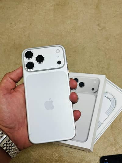 urgent selling of Apple iPhone 17 Pro Max
