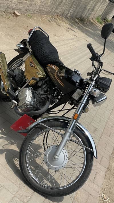 Honda CG-125 2025 gold edition for sale