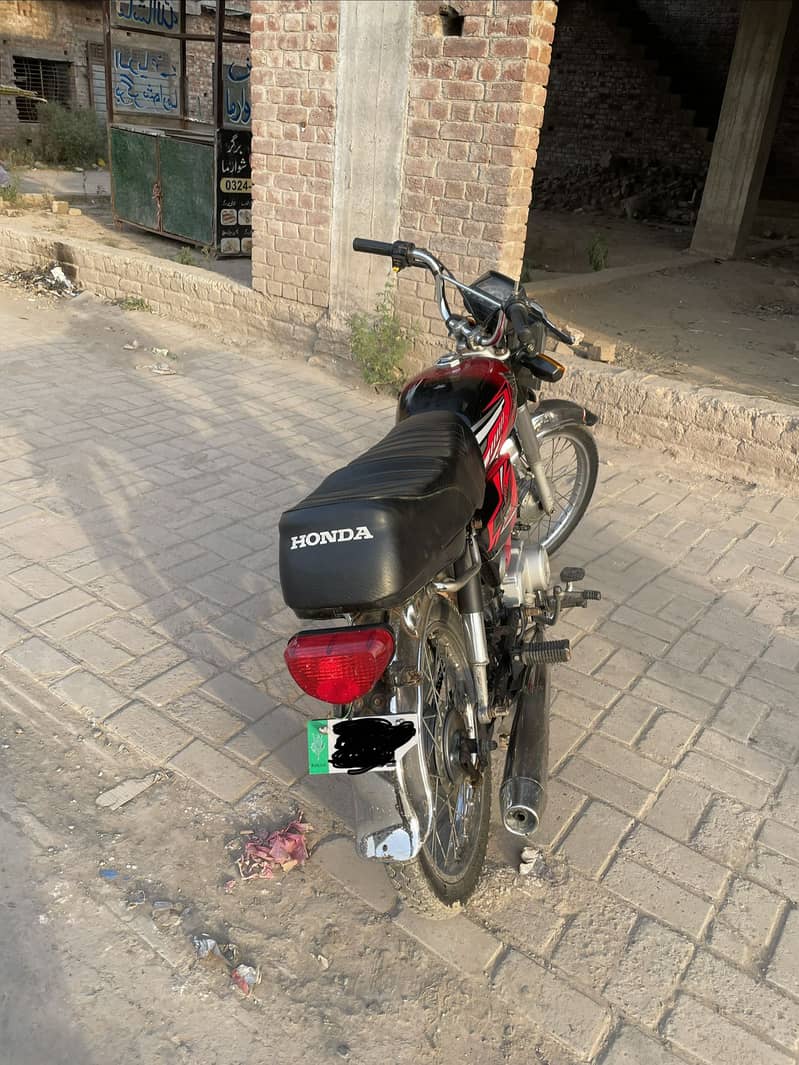 CD 70 2011 model 6