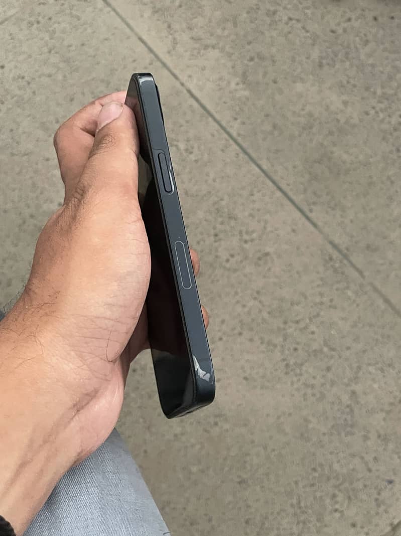 IPHONE 13 JV 4