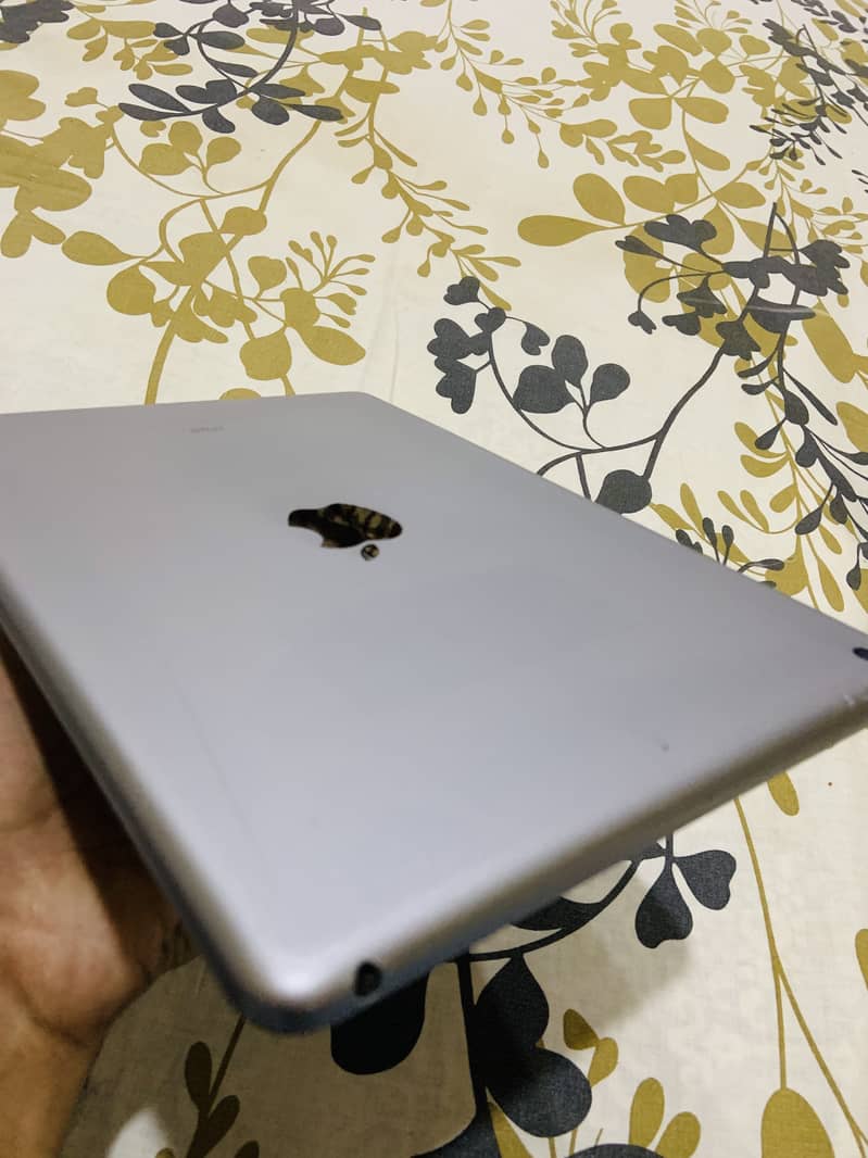 iPad 6th gen 1