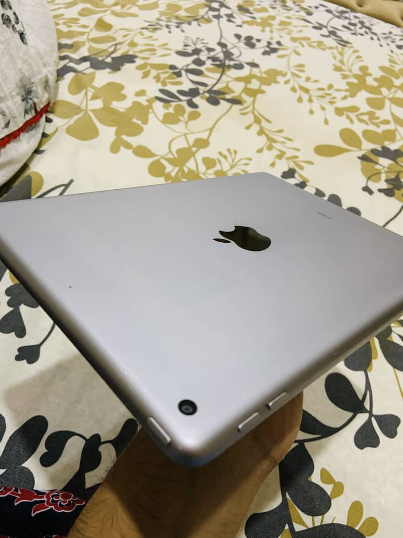 iPad 6th gen 4