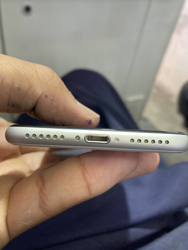 Apple iPhone SE 3