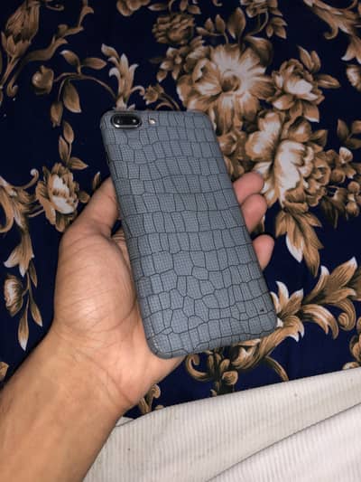 Exchange Iphone 8 Plus 64gb batter health 79 only back crack