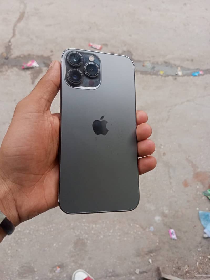Apple iPhone 13 Pro Max 2