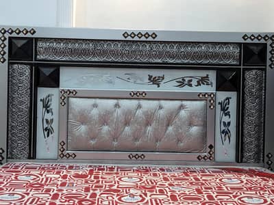 king size bed for sale with 2 side table that were not show in the pic
