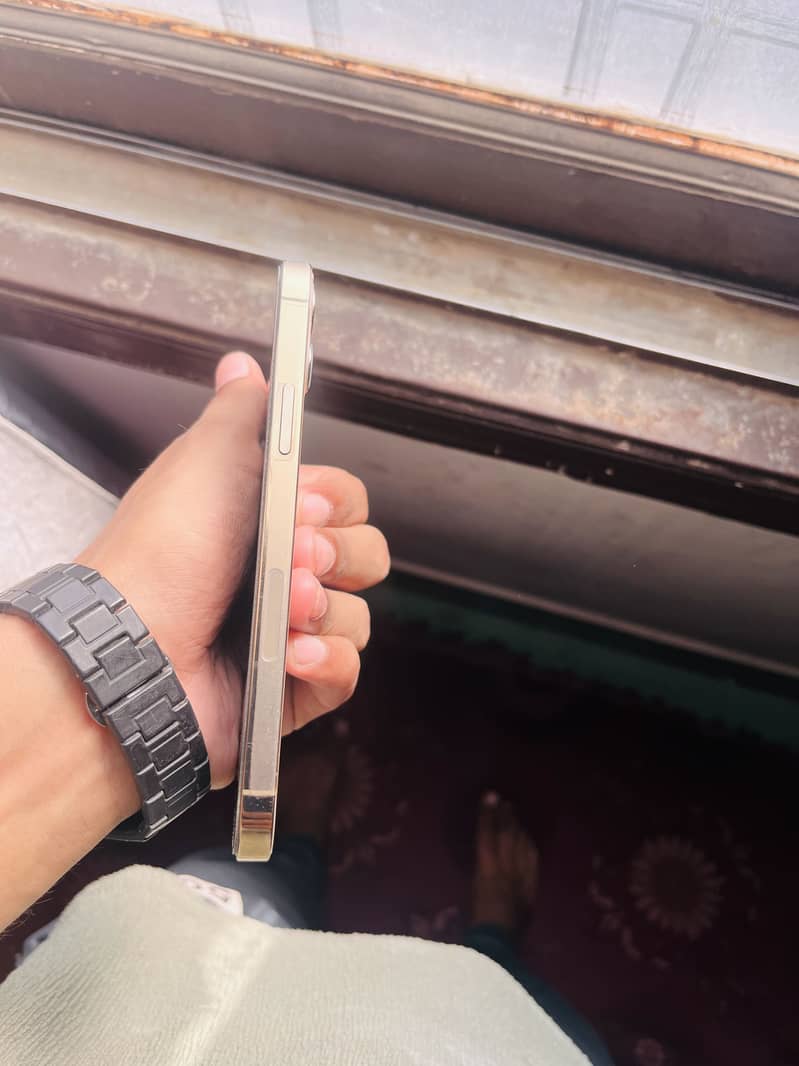 Iphone 12 pro 3