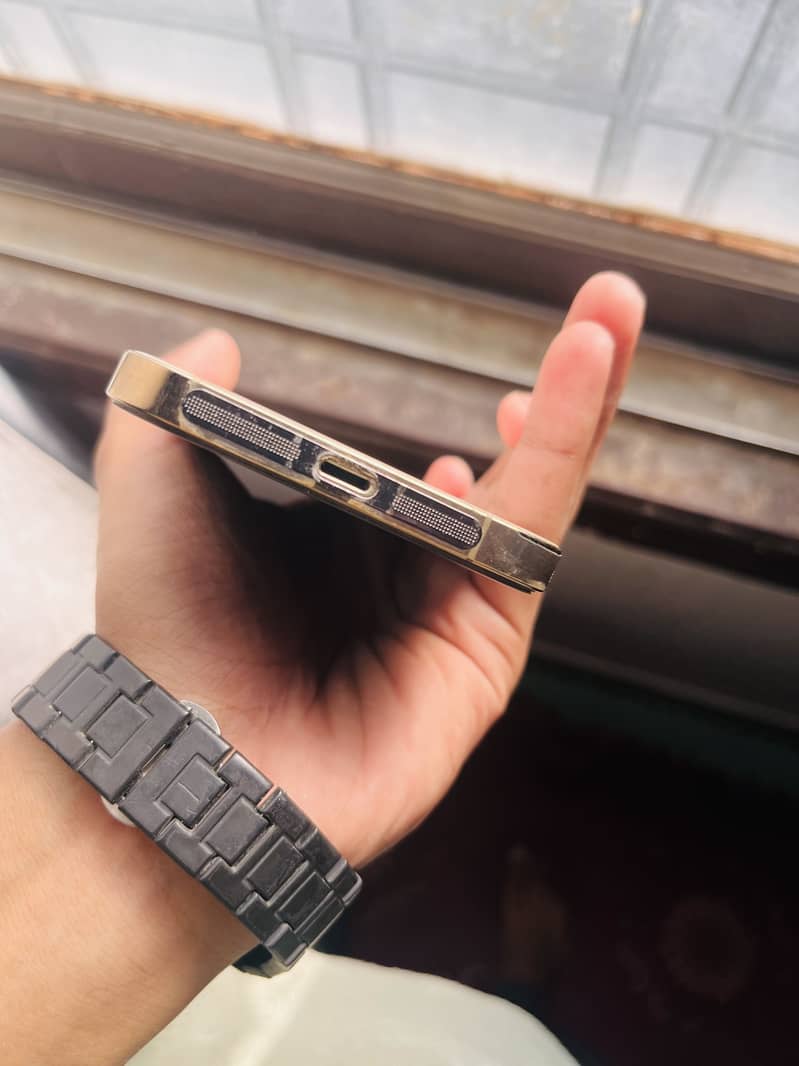Iphone 12 pro 4