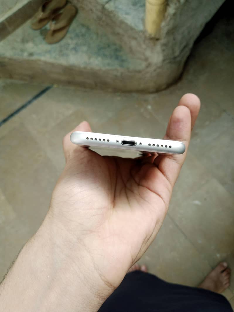 Apple iPhone 8 2