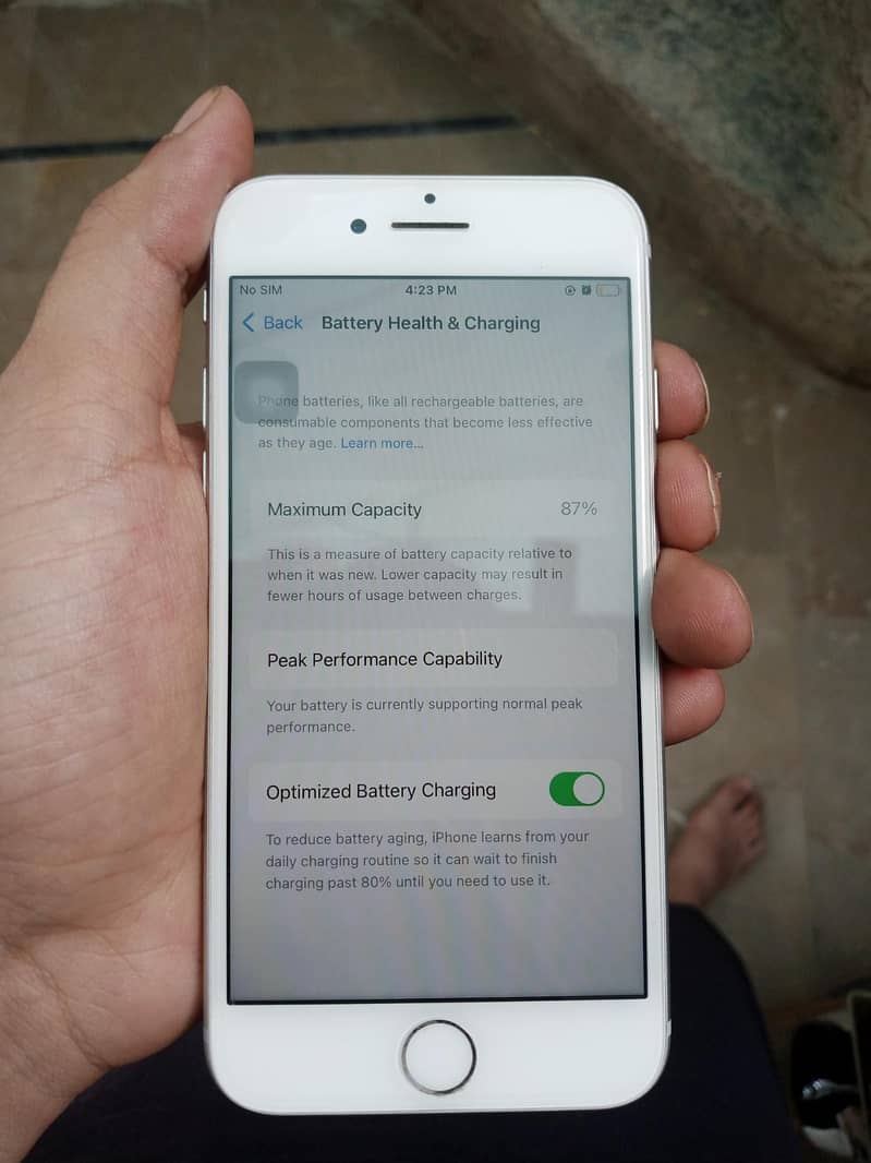 Apple iPhone 8 3