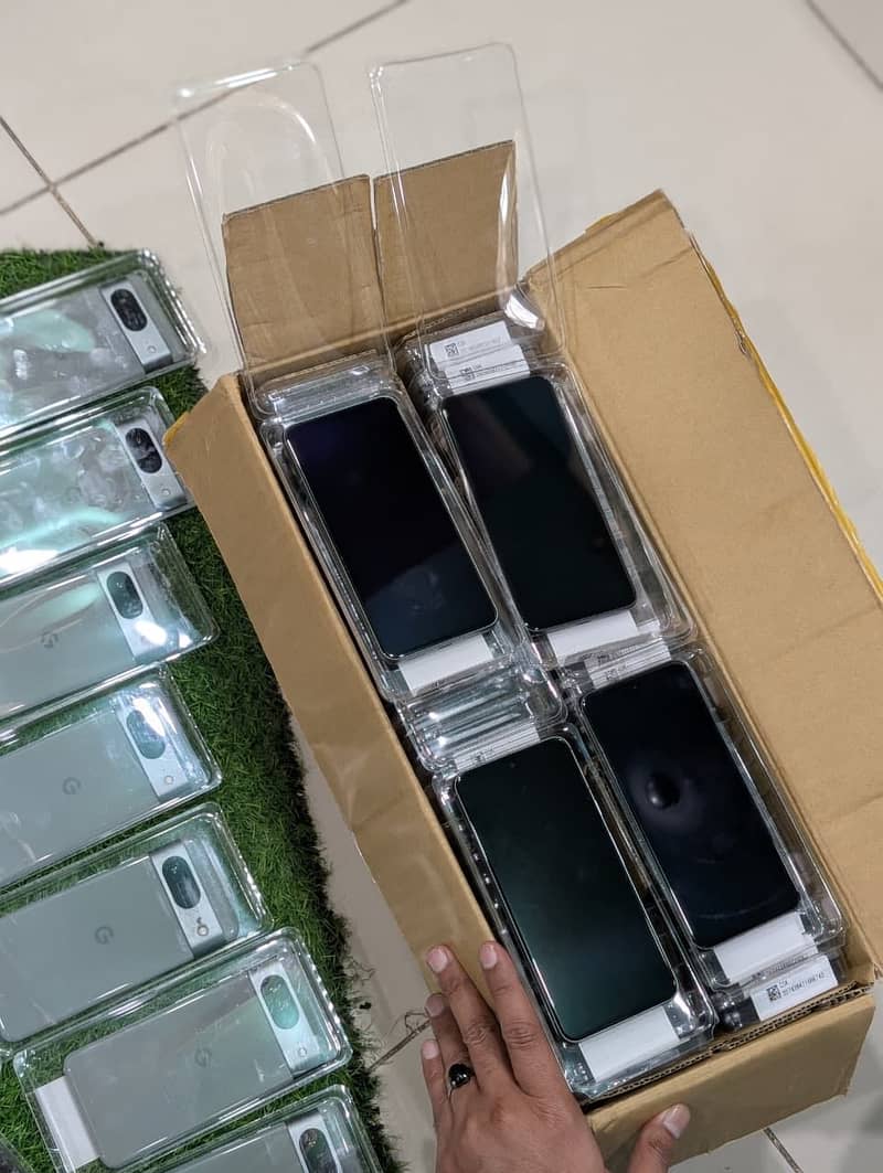 Google Pixel 8 11