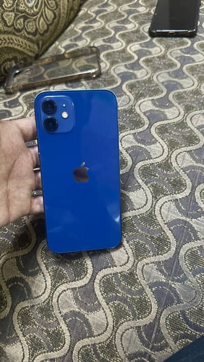 Apple iPhone 12