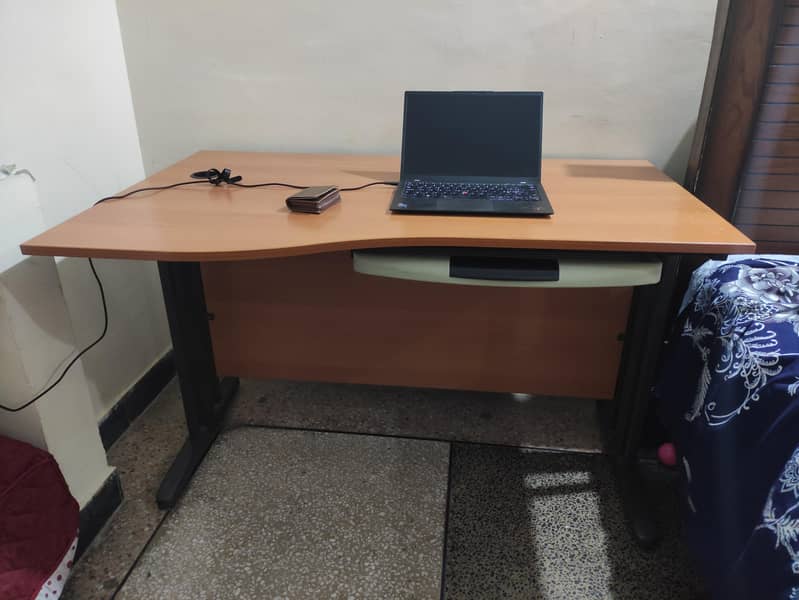 Laptop Table 0