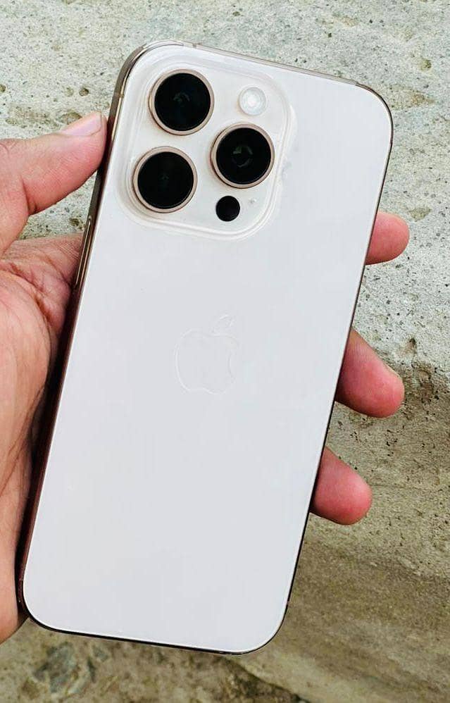 Apple Iphone 16pro 0