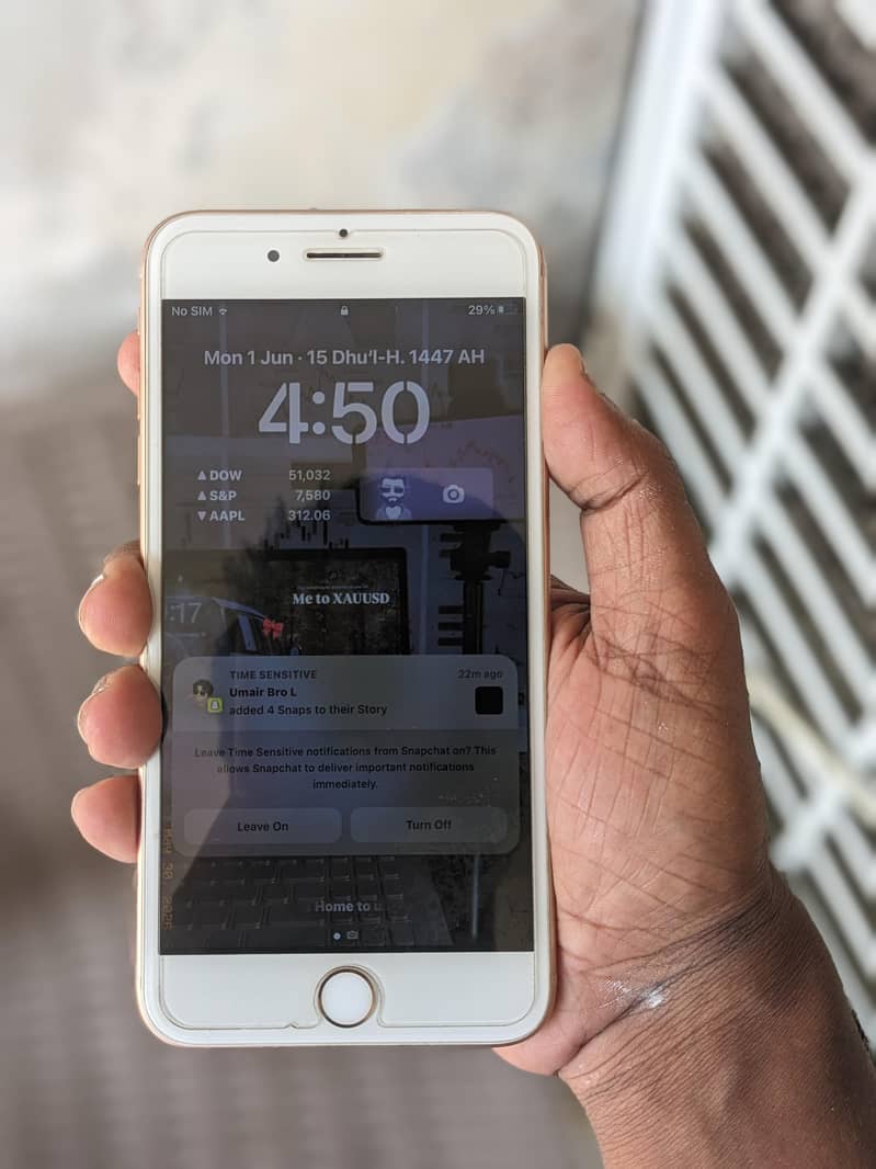 Apple iPhone 8 Plus 1