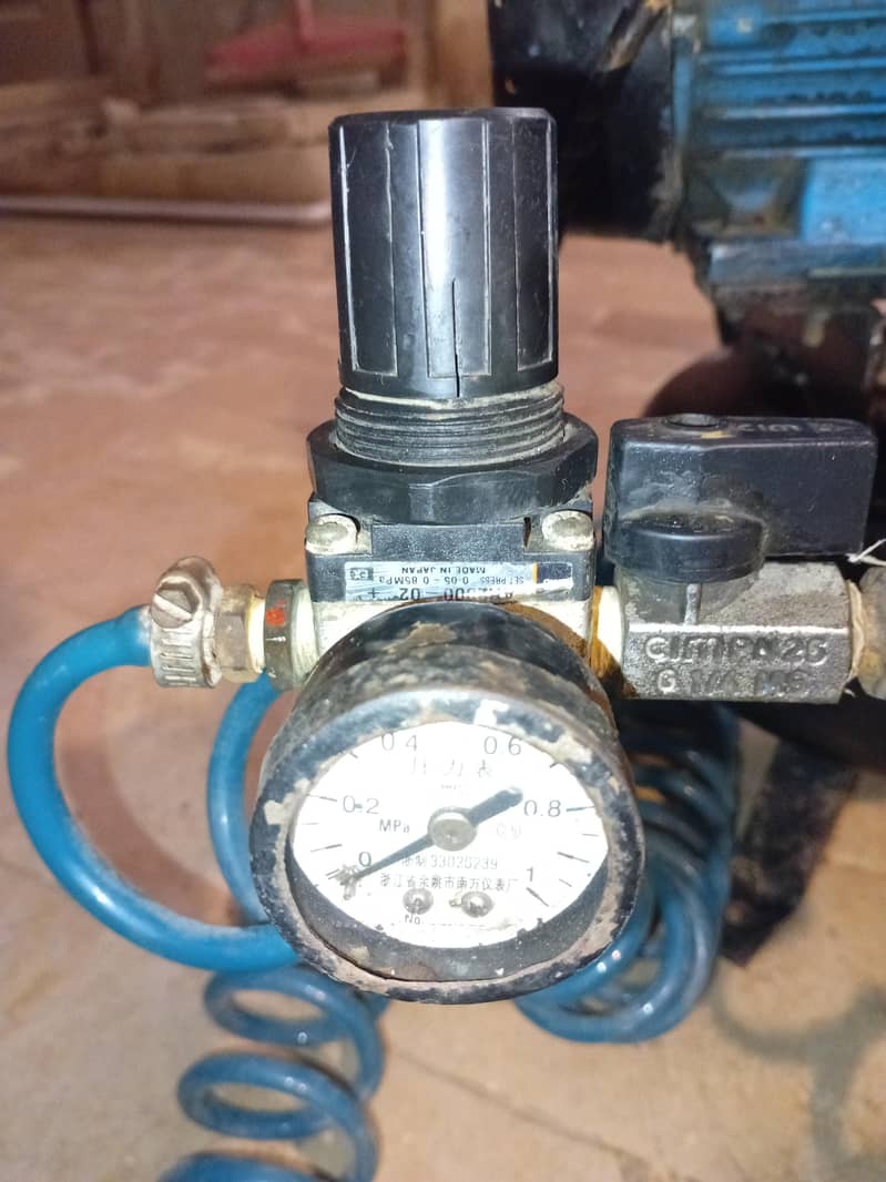 Compact air compressor portable 3