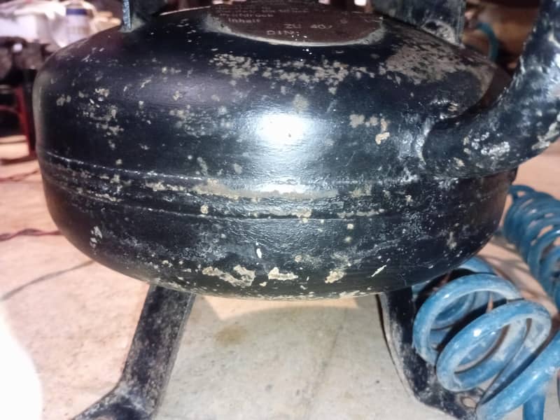 Compact air compressor portable 8
