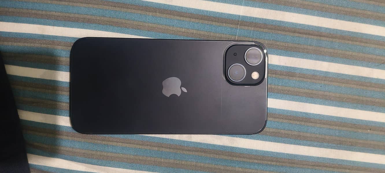 Apple iPhone 13 0