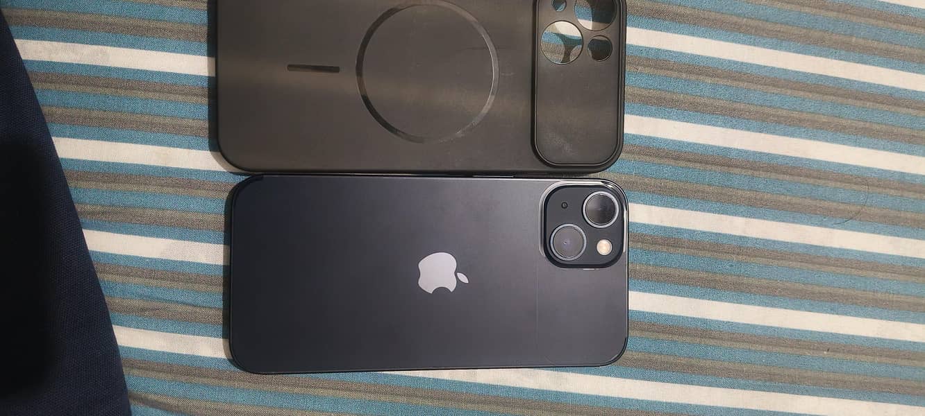Apple iPhone 13 1