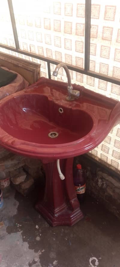 Ceramic Basin Mehroon Color
