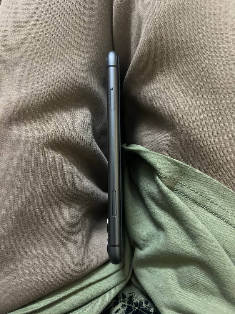 Apple iPhone 11 5