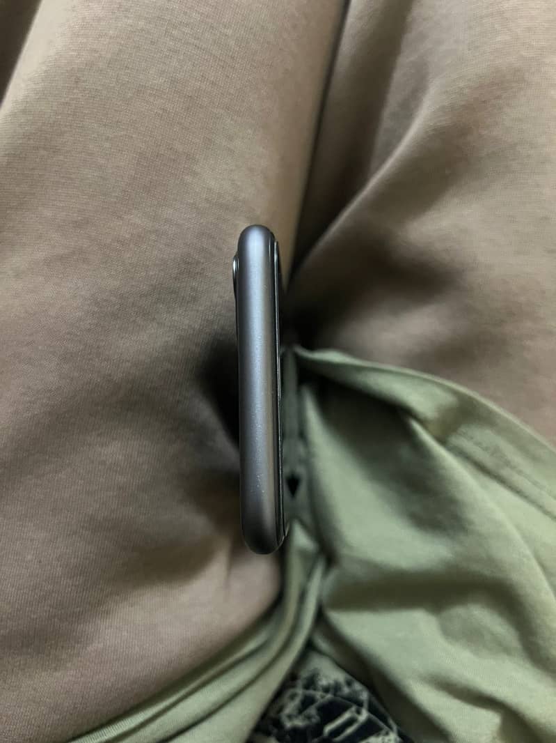 Apple iPhone 11 11