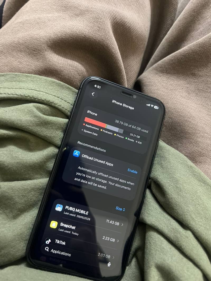Apple iPhone 11 13