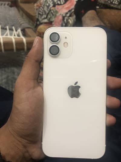Apple iPhone 12