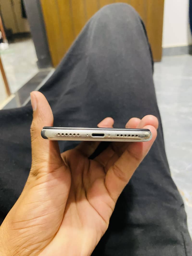 Apple iPhone X 2