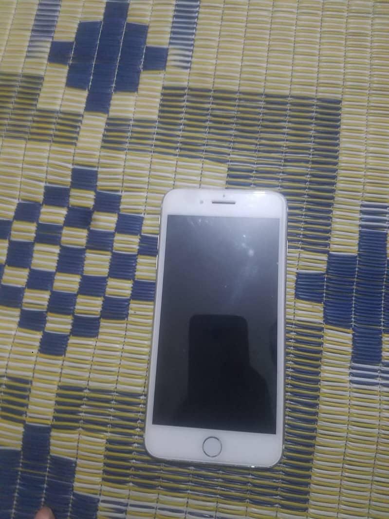 Apple iPhone 7 Plus 0