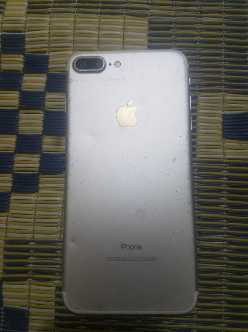 Apple iPhone 7 Plus 2