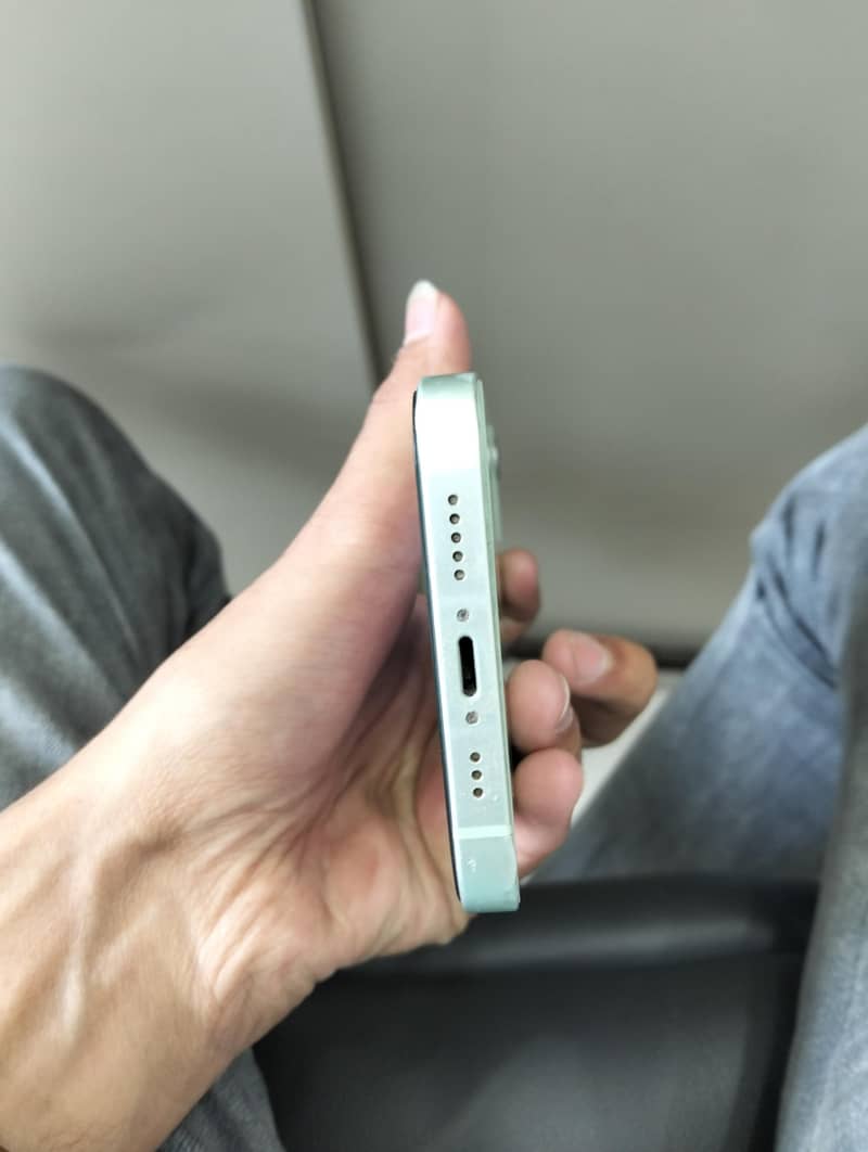 iphone 12 4