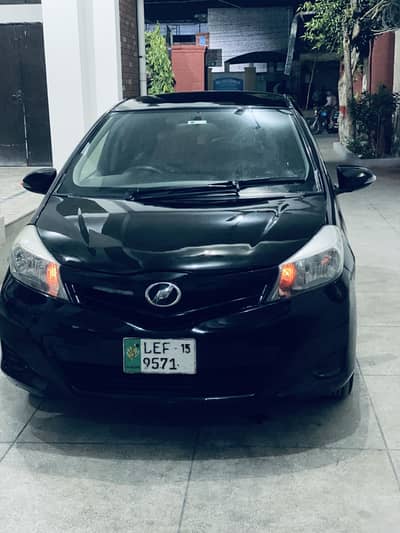 Toyota Vitz 2015