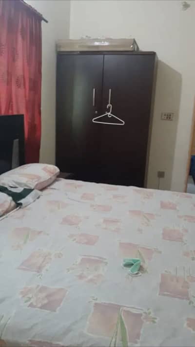Beautiful Room for working Girls only