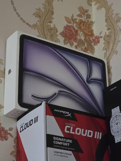 ipad air M3 10/10 128gb all accessories