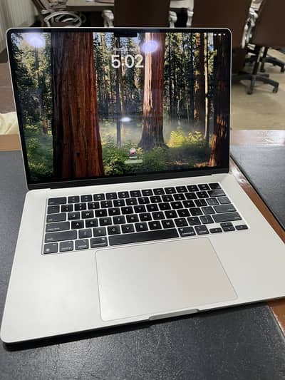 Macbook Air M2 2023