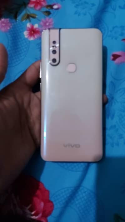 Vivo V15