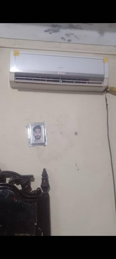 1 ton gree ac in good condition