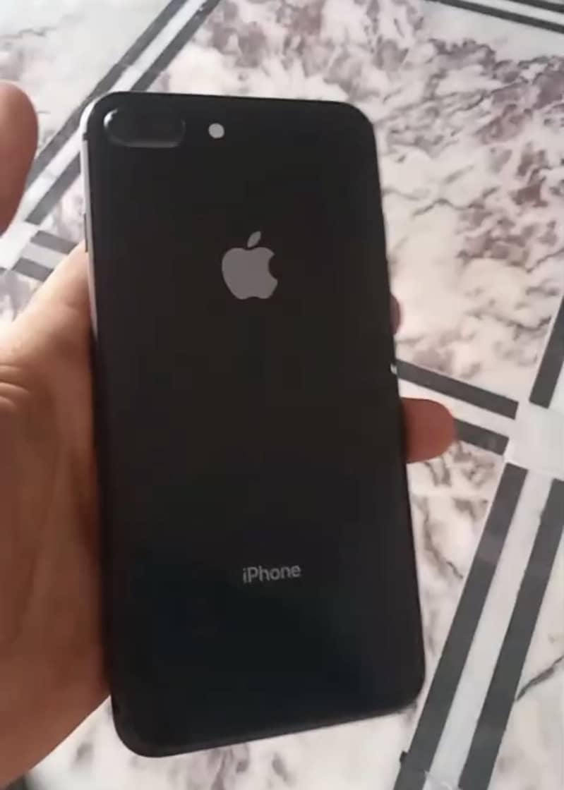 Apple iPhone 8 Plus 0