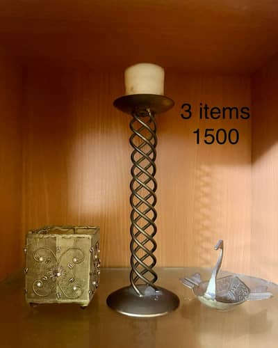 vase and other decor items