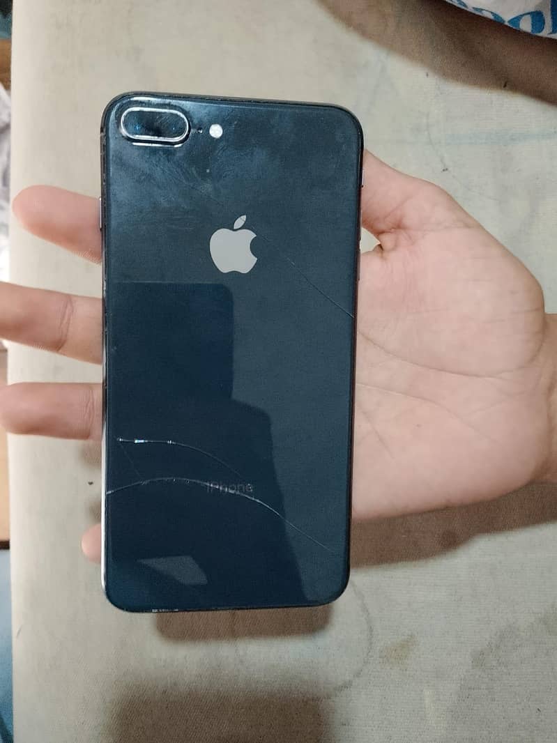 Apple iPhone 8 Plus 2
