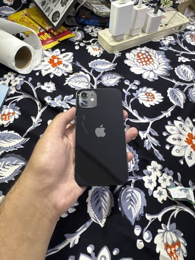 Apple iPhone 12