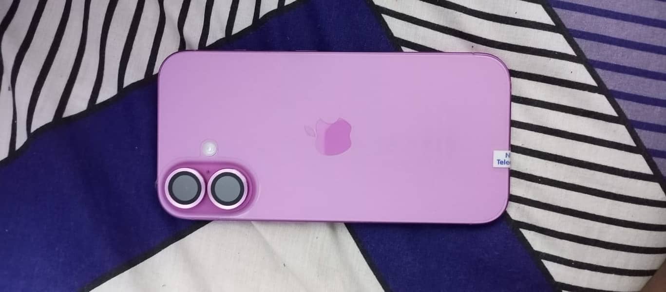 Apple iPhone 16 2