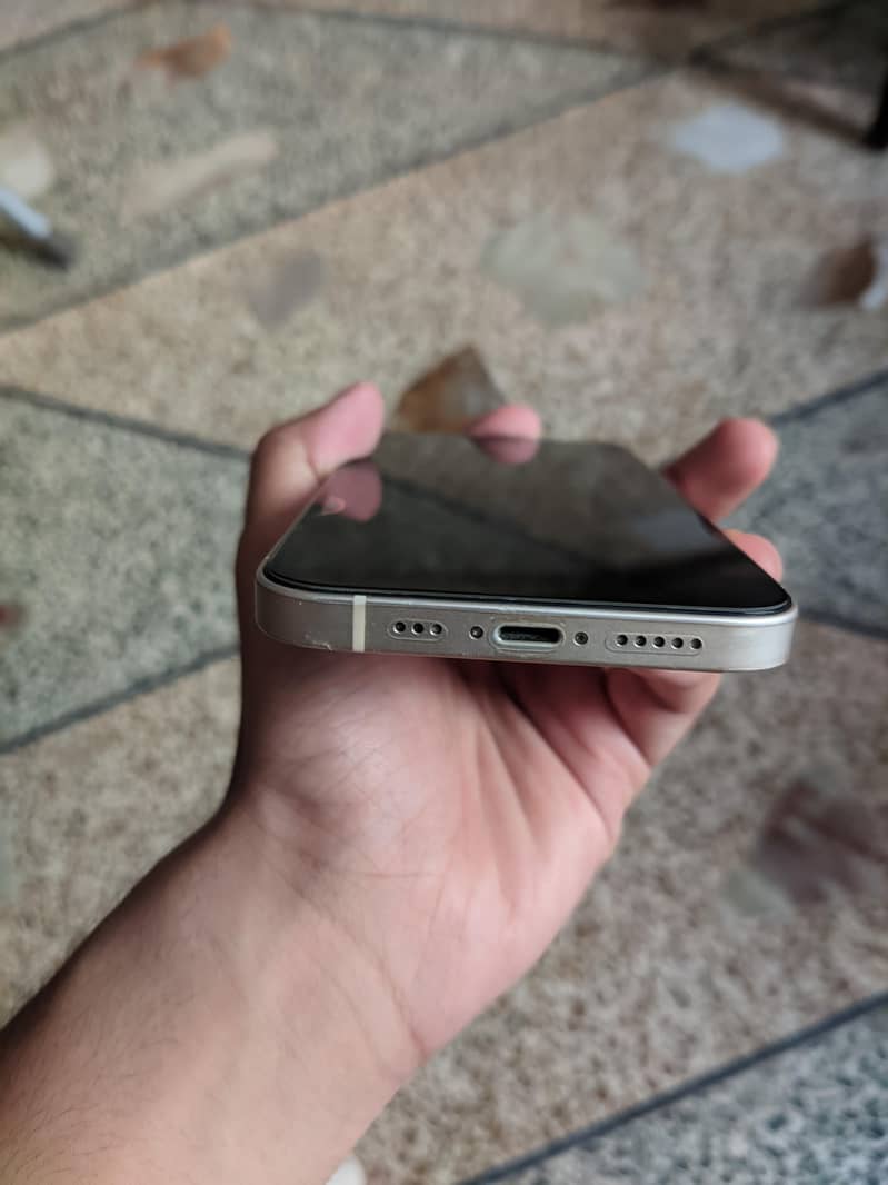 Apple iPhone 12 3