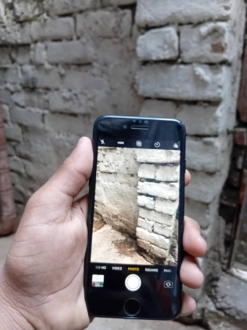 Apple iPhone 7 3