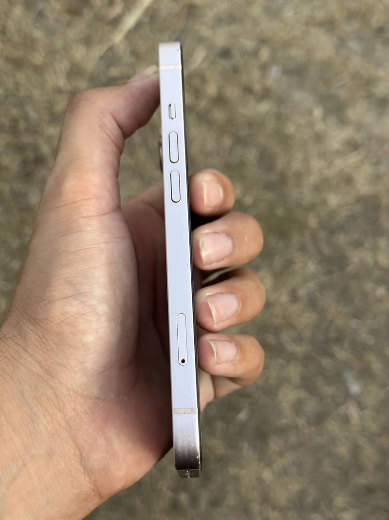 Iphone 13 4months sim time 1